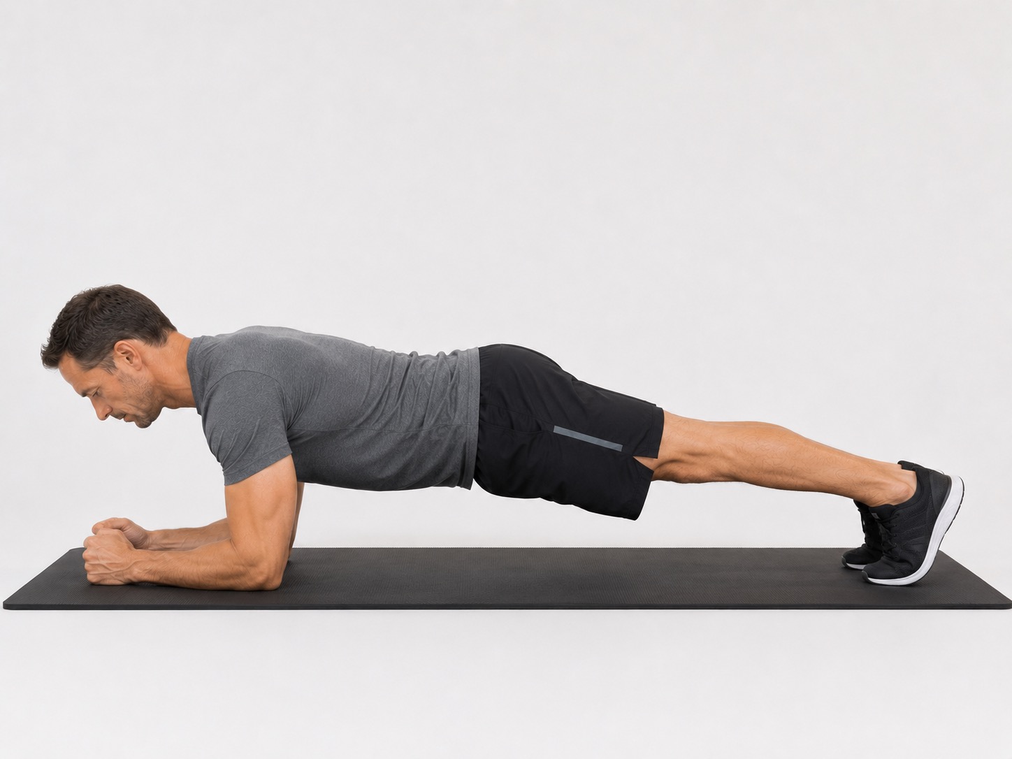 Gainage abdominal — planche sur les coudes — pubalgie